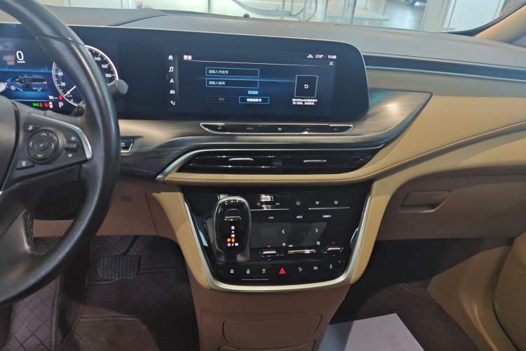 Used Buick GL8 2021 ES Landtrek 653T Luxury Model