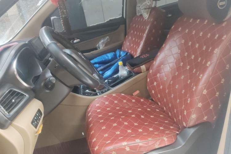 Used Baojun 730 2017 1.5T Manual Prestige Version 7 Seats Left Front Seat