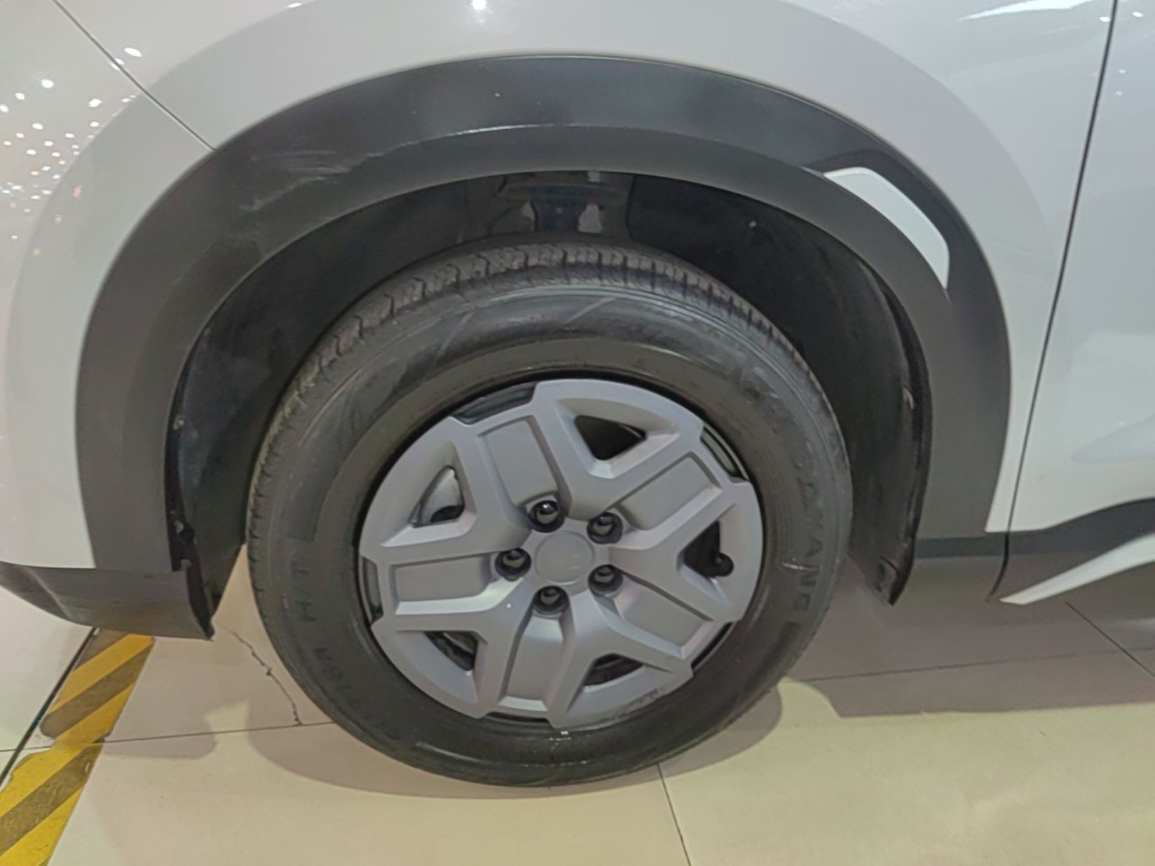 BYD Yuan UP 2025 Model 301KM Leading Version — снимка 10