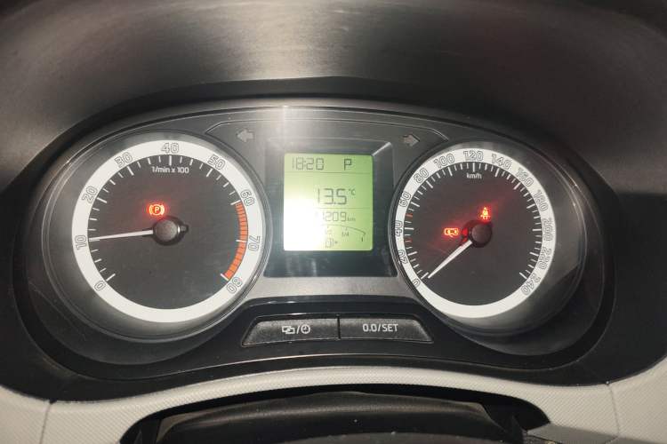 Used Skoda Fabia 2017 1.4L Automatic Car Enjoy Edition