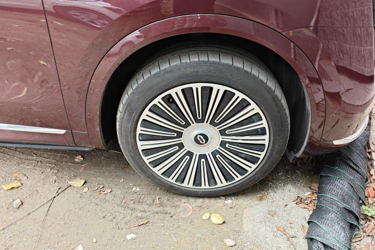 Used Hima AITO M8 2025 Extended-Range Max+ Version 53.4 kWh 5-Seater Edition