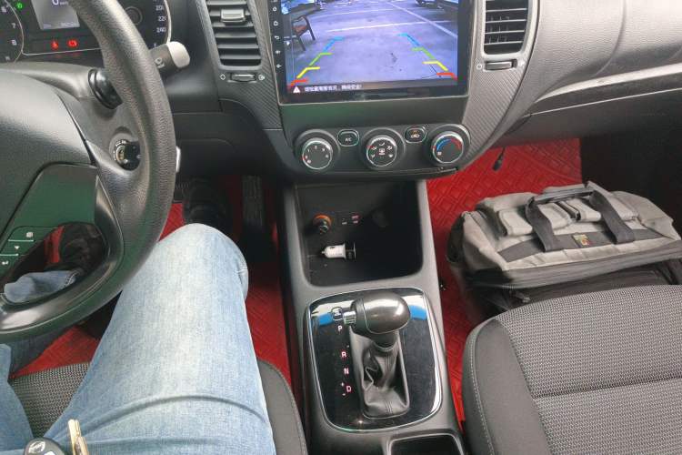 Used Kia K3 2017 1.6L Automatic 15th Anniversary Special Edition GLS Gear Lever