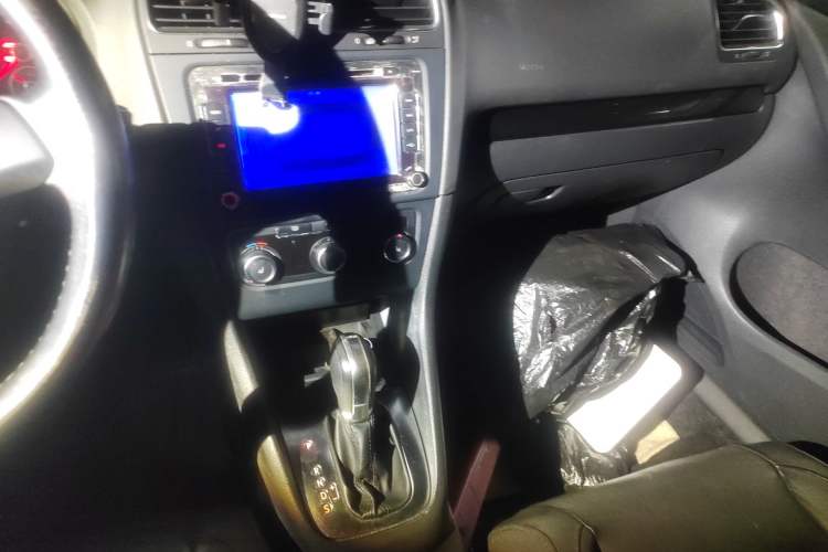 Used Volkswagen Golf 2012 1.4 TSI Automatic Comfort Edition Audio And AC Panel