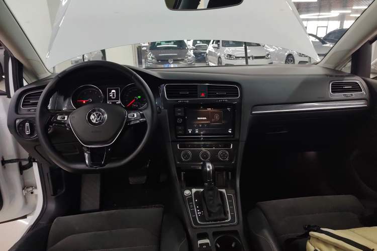 Used Volkswagen Golf 2019 280TSI DSG Luxury Version China VI Standard
