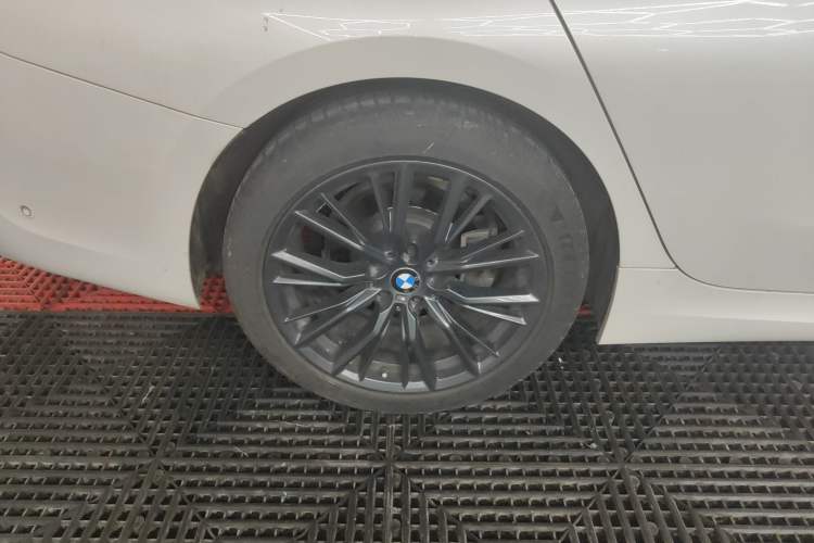 Used BMW 3 Series 2020 Facelifted 325Li M Sport Night Edition Package Right Rear Wheel Hub
