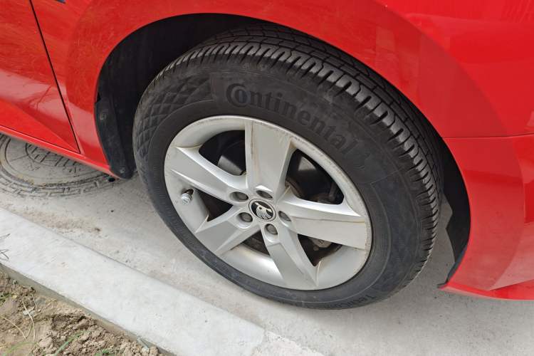 Used Skoda Fabia 2017 1.4L Automatic Car Enjoy Edition
