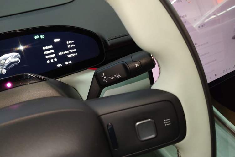 Used Zeekr 007 2025 Four-Wheel Drive Intelligent Driving Version 75 kWh Gear Lever