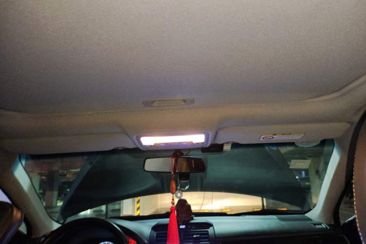 Used Toyota Camry 2016 2.0G 10th Anniversary Leading Edition
