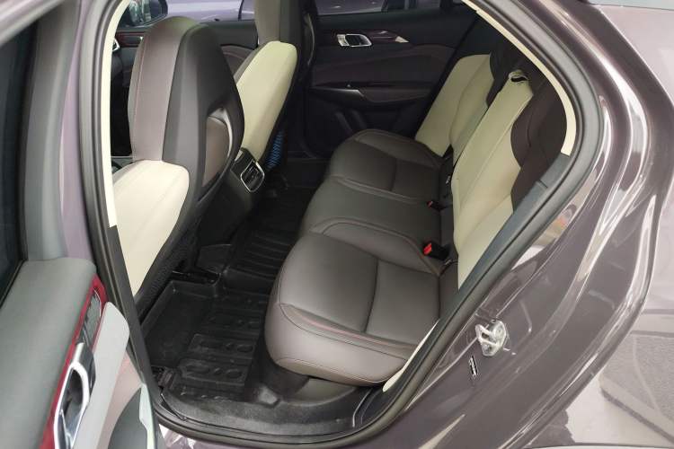 Used Lynk & Co 02 2020 1.5T DCT Two-Wheel Drive Zhaopu Version Interior 4