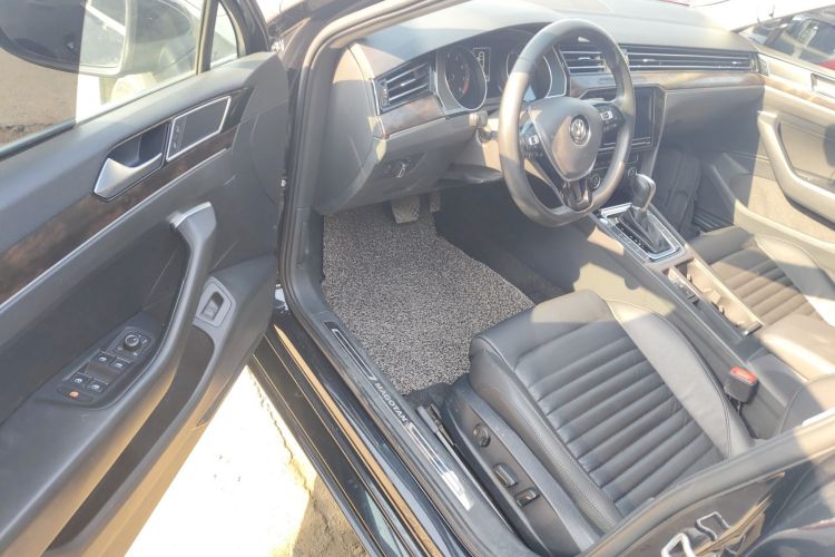 Used Volkswagen Magotan 2019 330TSI DSG Luxury Version China VI Standard
