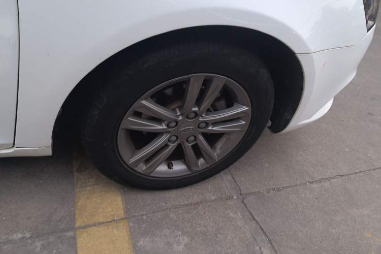 Used Geely Auto Emgrand 2017 Sedan Million Edition 1.5L Manual - Upward Version
