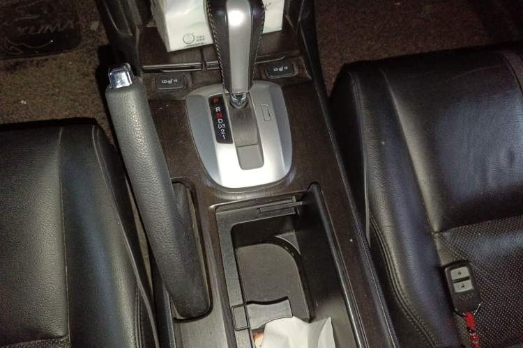 Used Honda Crosstour 2016 2.4L Luxury Edition Gear Lever