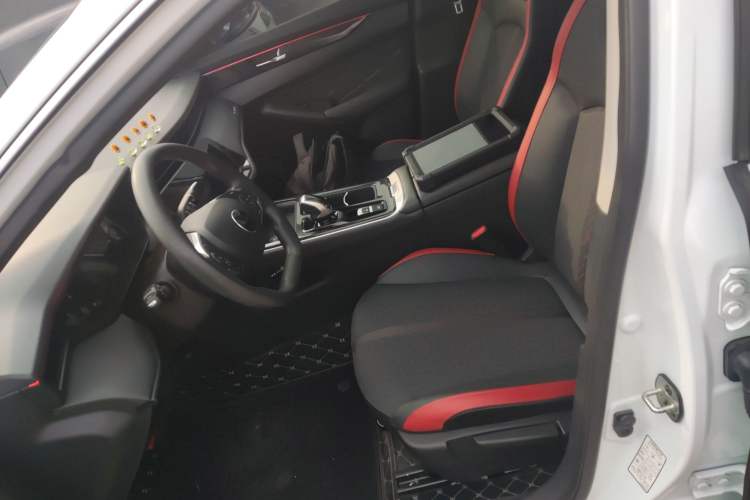 Used Dongfeng Aeolus Yixuan MAX 2023 1.5T Super-Powered Dad Edition
