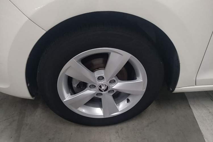 Used Skoda Rapid Spaceback 2014 1.6L Manual Enjoyment Edition
