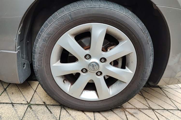 Used Nissan Sylphy 2012 Classic 1.6XE Automatic Comfort Edition Right Front Wheel Hub