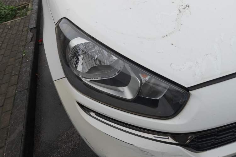 Used Kia KX3 2015 1.6L Automatic Two-Wheel Drive DLX Right Front Headlight