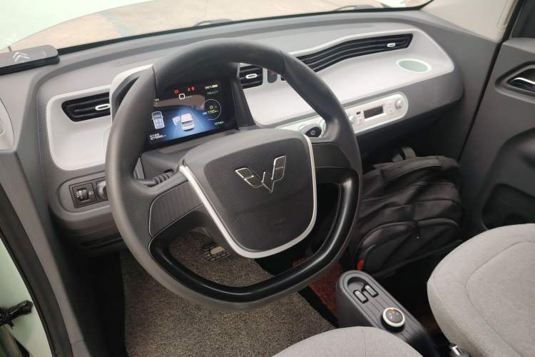 Used Wuling Hongguang MINIEV 2022 Macaron Premium Model – Lithium Iron Phosphate