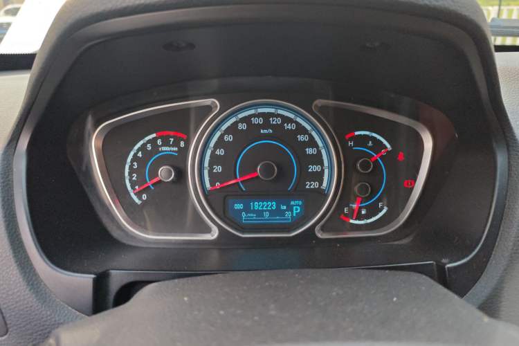 Used Haima S7 2013 2.0L Automatic ZhiShang Version
