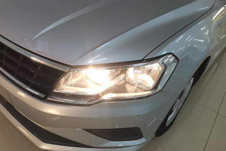 Used Volkswagen Jetta 2017 1.4L Manual Fashion Edition Left Front Headlight