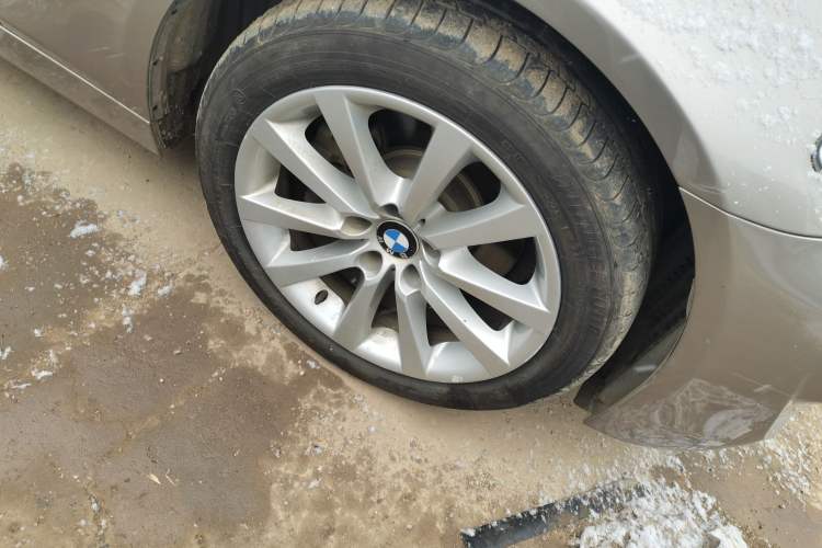 Used BMW 5 Series 2012 530Li Leading Model
