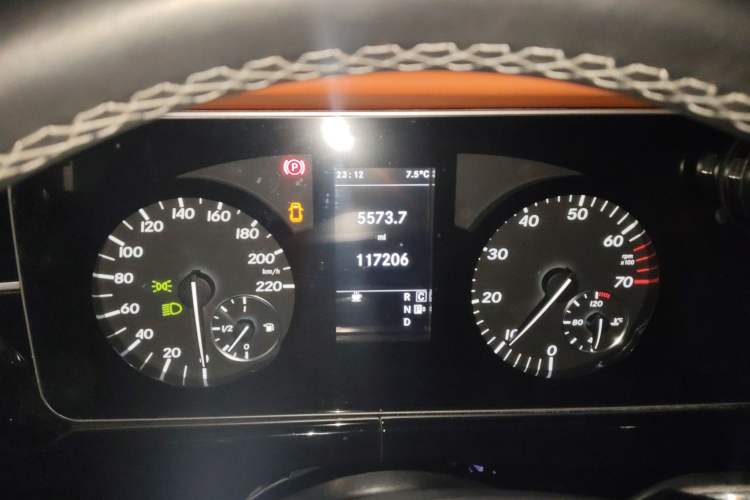 Used Mercedes-Benz Vito 2016 2.0T Business Edition Instrument Cluster
