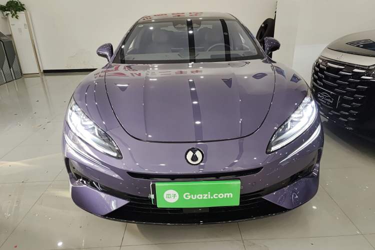 Used Denza Z9 2024 1100 km Four-Wheel Drive Max Version
