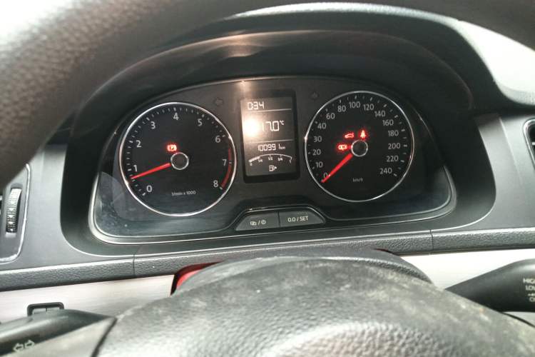 Used Volkswagen Lavida 2013 Restyled Classic 1.6L Manual Comfort Edition