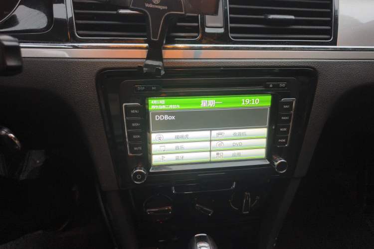 Used Volkswagen Bora 2015 Qihui Edition 1.6L Automatic Fashion Model Audio And AC Panel