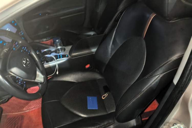 Used Toyota Camry 2019 Dual-Engine 2.5 HG Luxury Edition China VI Standard