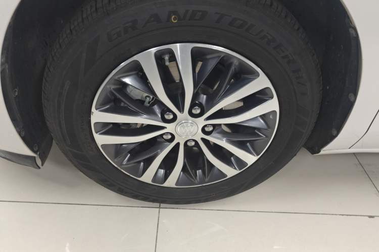 Used Buick GL8 2021 ES Land Cruiser 653T Luxury Edition Exterior 4