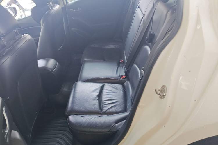 Used Mazda 3 Axela 2014 Sedan 2.0L Automatic Sport Model