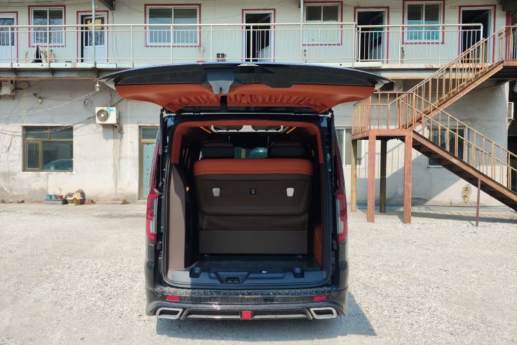 Used Juntian Black Warrior Youth 2023 2.0T Gasoline Standard Edition Trunk