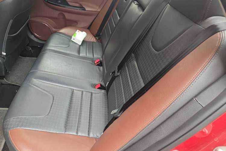 Used BYD Surui 2015 1.5L Automatic Luxury Model Left Rear Seat