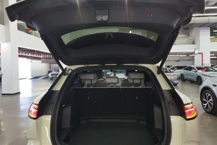 Used BYD Sealion 06 New Energy 2025 Model EV 520 Navigation Edition
