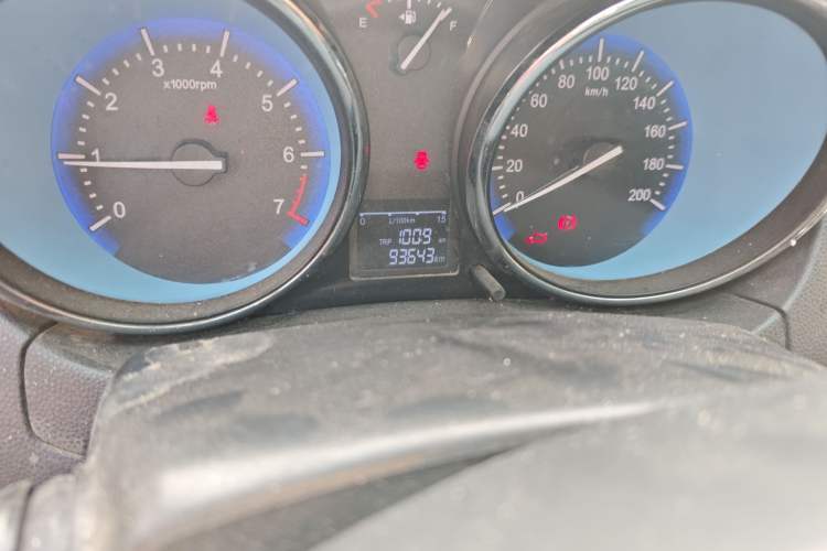 Used Cowin C3 2015 1.5L Manual Gold Diamond Edition