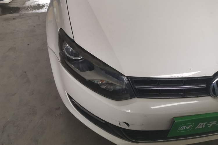 Used Volkswagen Polo 2013 1.6L Automatic Luxury Edition Right Front Headlight