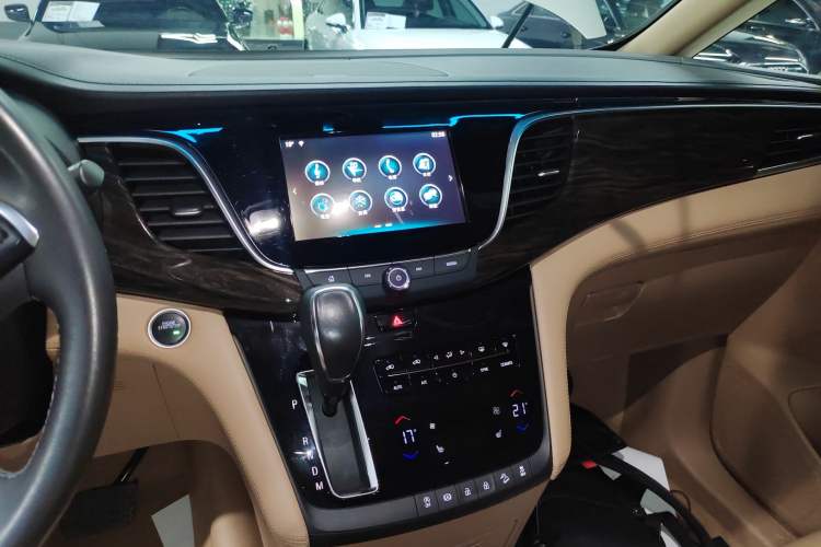 Used Buick GL8 2017 ES 28T Luxury Model China V Standard