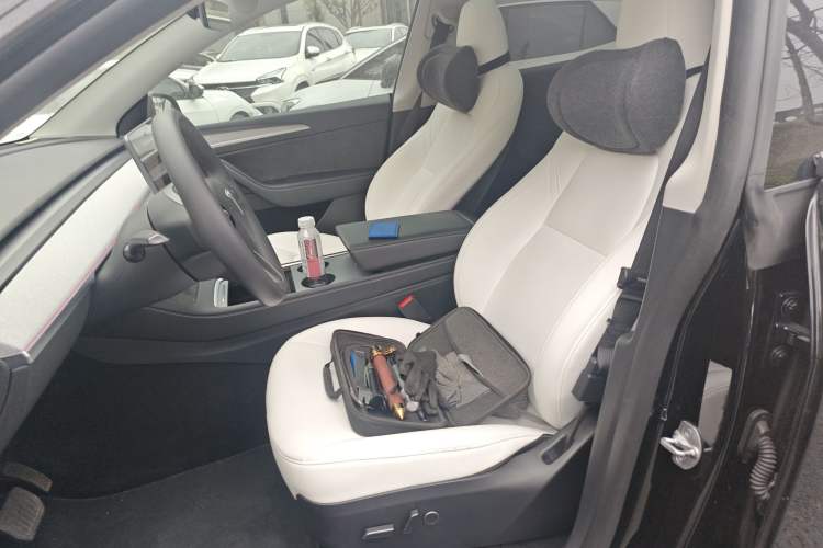 Used Tesla Model Y 2024 Rear-Wheel-Drive Version
