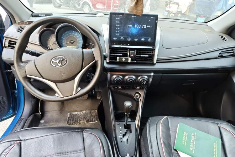 Used Toyota YARiS L Zhi Xuan 2015 1.5E Automatic Charm Edition
