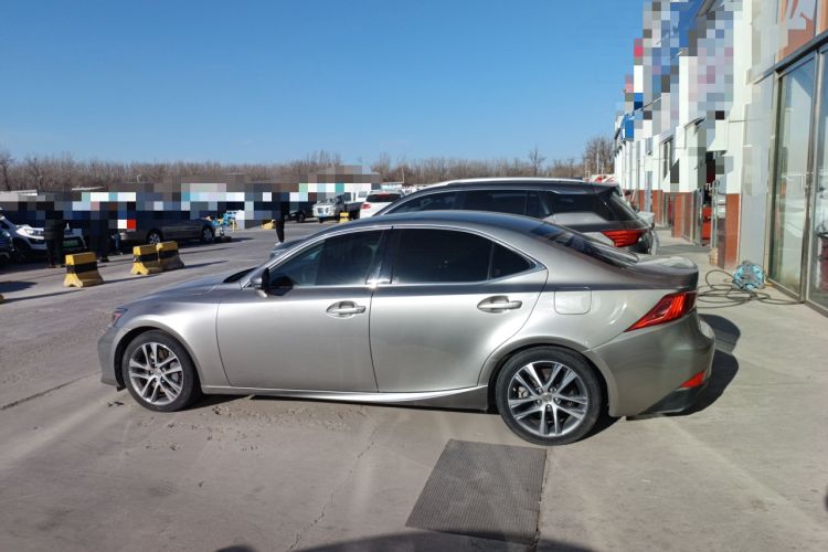 Used Lexus IS 2017 300 Leading Edition
