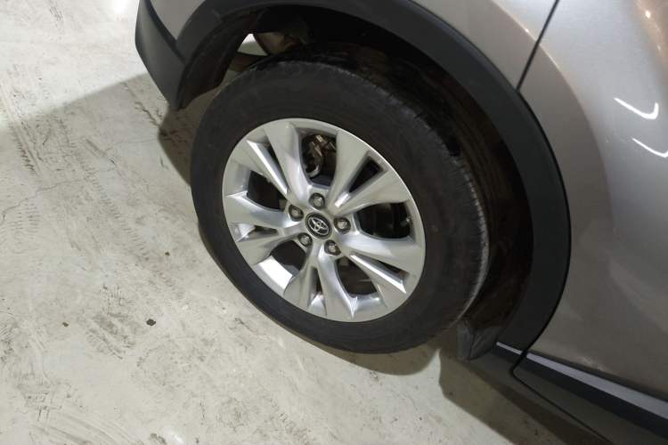 Used Toyota IZOA 2021 Dual-Motor 2.0L Yixiang Edition