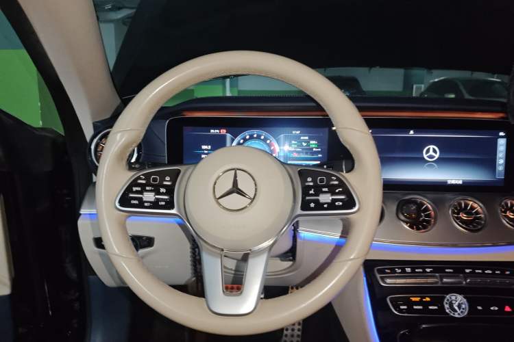 Used Mercedes-Benz E-Class (Import) 2020 E 260 Coupe
