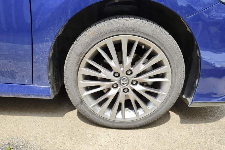 Used Toyota Camry 2019 Revised Version Dual-Engine 2.5 HG Luxury Edition Right Front Wheel Hub