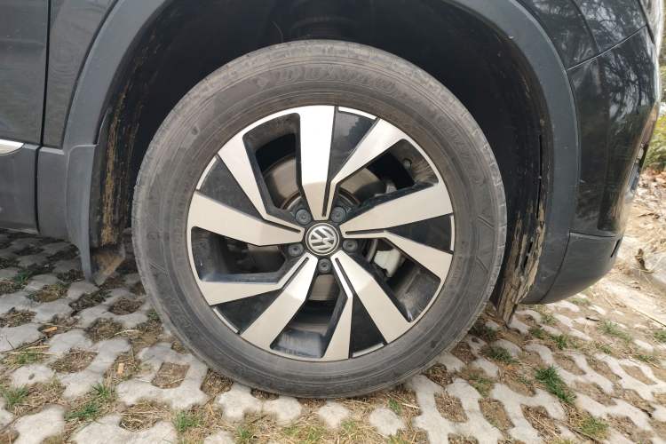 Used Volkswagen Tayron 2021 280TSI Two-Wheel Drive Luxury Smart Connectivity Version Right Front Wheel Hub