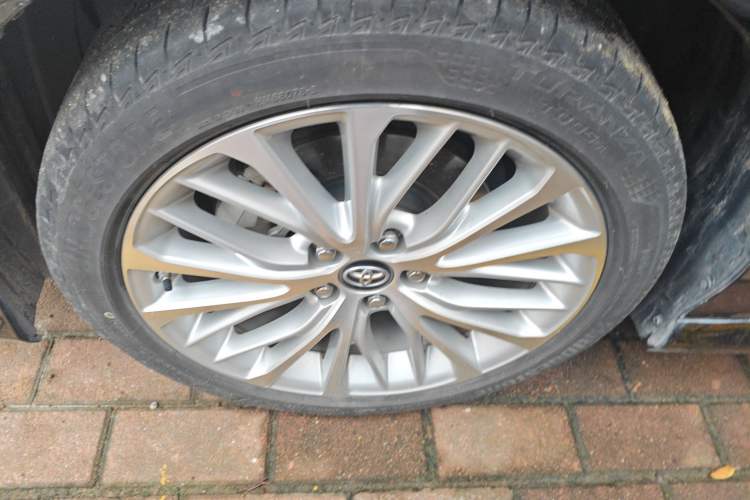 Used Toyota Camry 2019 Revised Version 2.5G Luxury Edition Left Front Wheel Hub