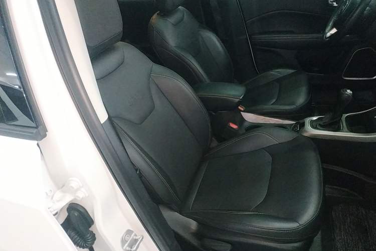 Used Jeep Compass 2017 200T Automatic Family Edition