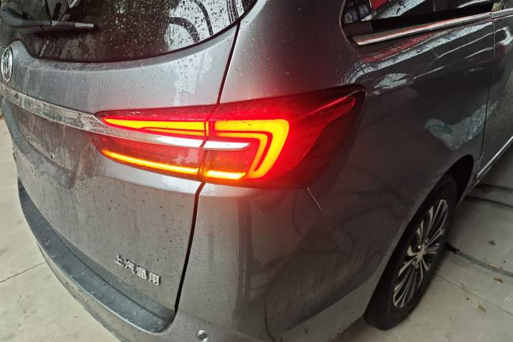 Used Buick GL8 2021 Land Cruiser Executive 652T Premium Model
