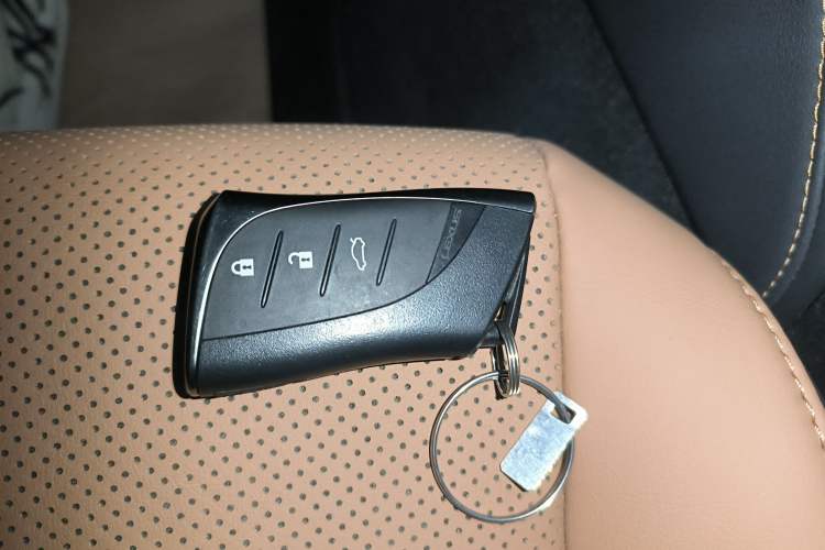 Used Lexus ES 2022 300h Excellence Edition