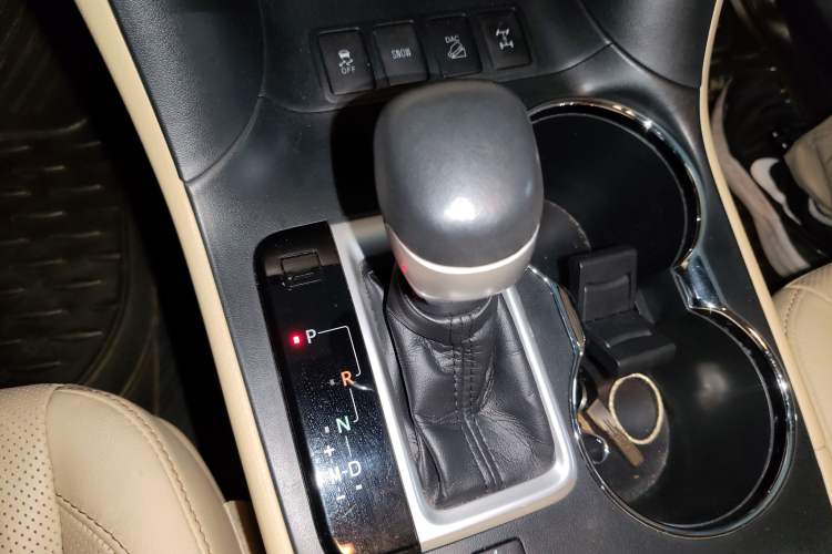 Used Toyota Highlander 2017 2.0T Four-Wheel Drive Luxury Edition 7 Seats
