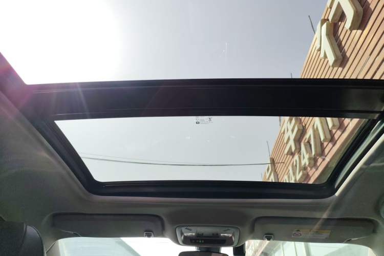 Used Chevrolet Malibu XL 2022 535T Automatic Sport Edition Headliner